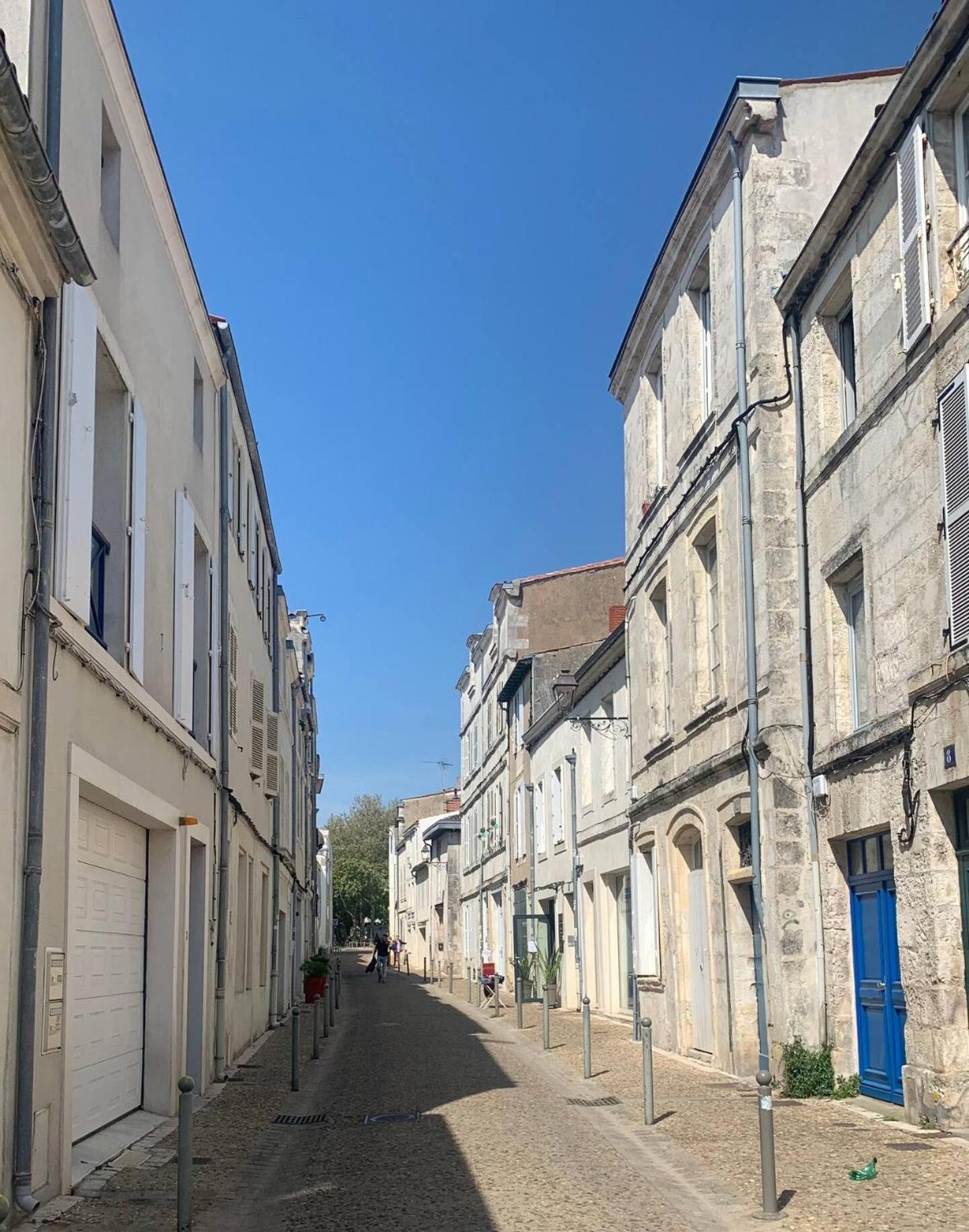 Escapade Vintage Avec Terrasse En Centre Historique Daire La Rochelle  Dış mekan fotoğraf