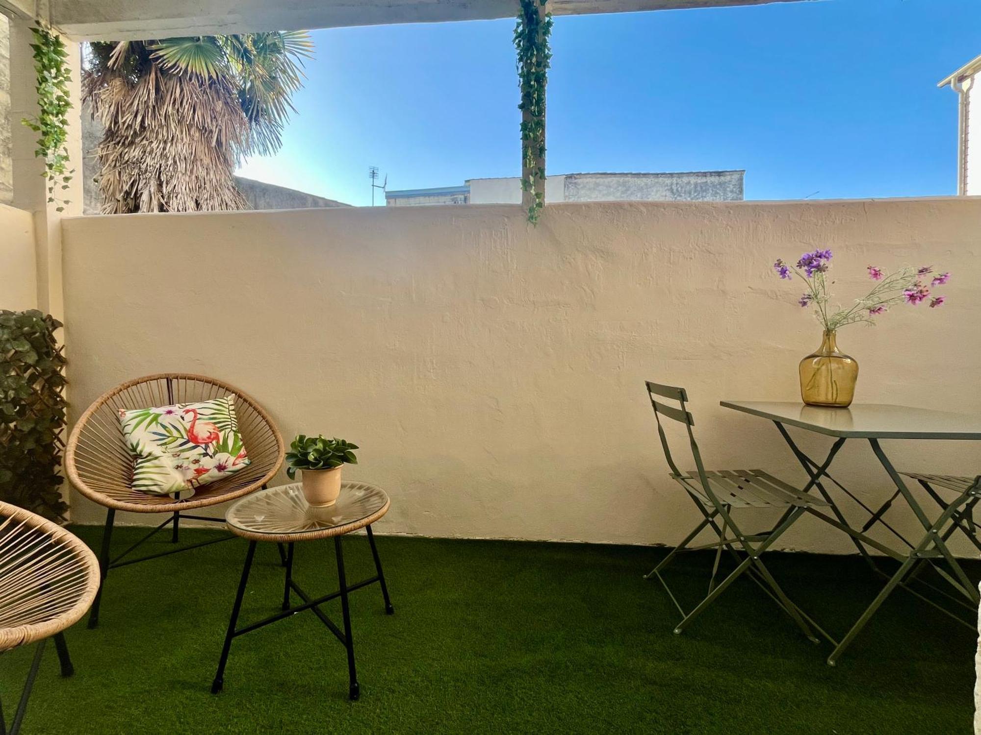 Escapade Vintage Avec Terrasse En Centre Historique Daire La Rochelle  Dış mekan fotoğraf