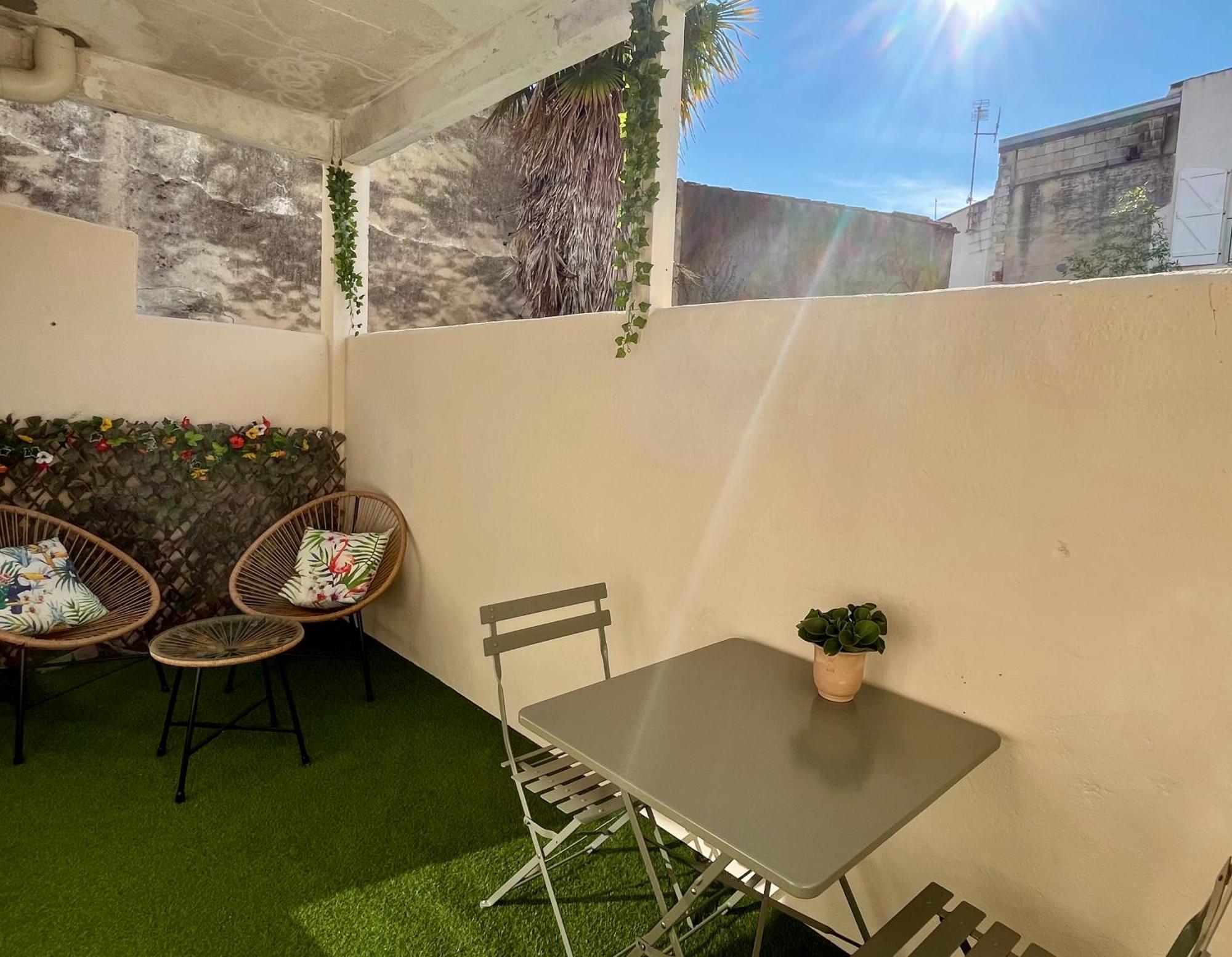 Escapade Vintage Avec Terrasse En Centre Historique Daire La Rochelle  Dış mekan fotoğraf